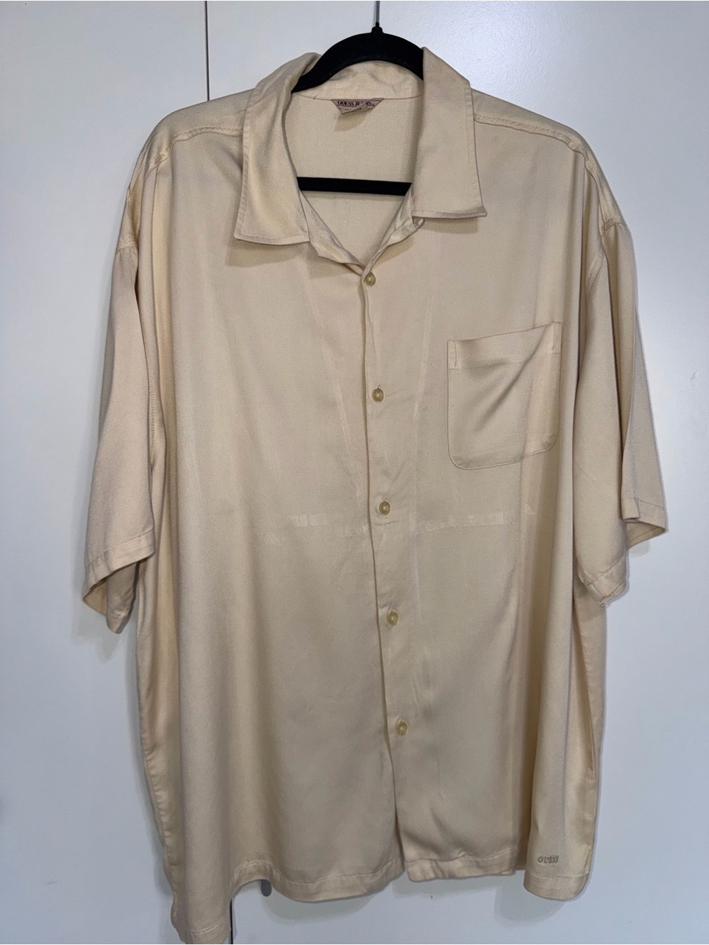 Guess Men's Short-Sleeve Button-Down Shirt in Cream